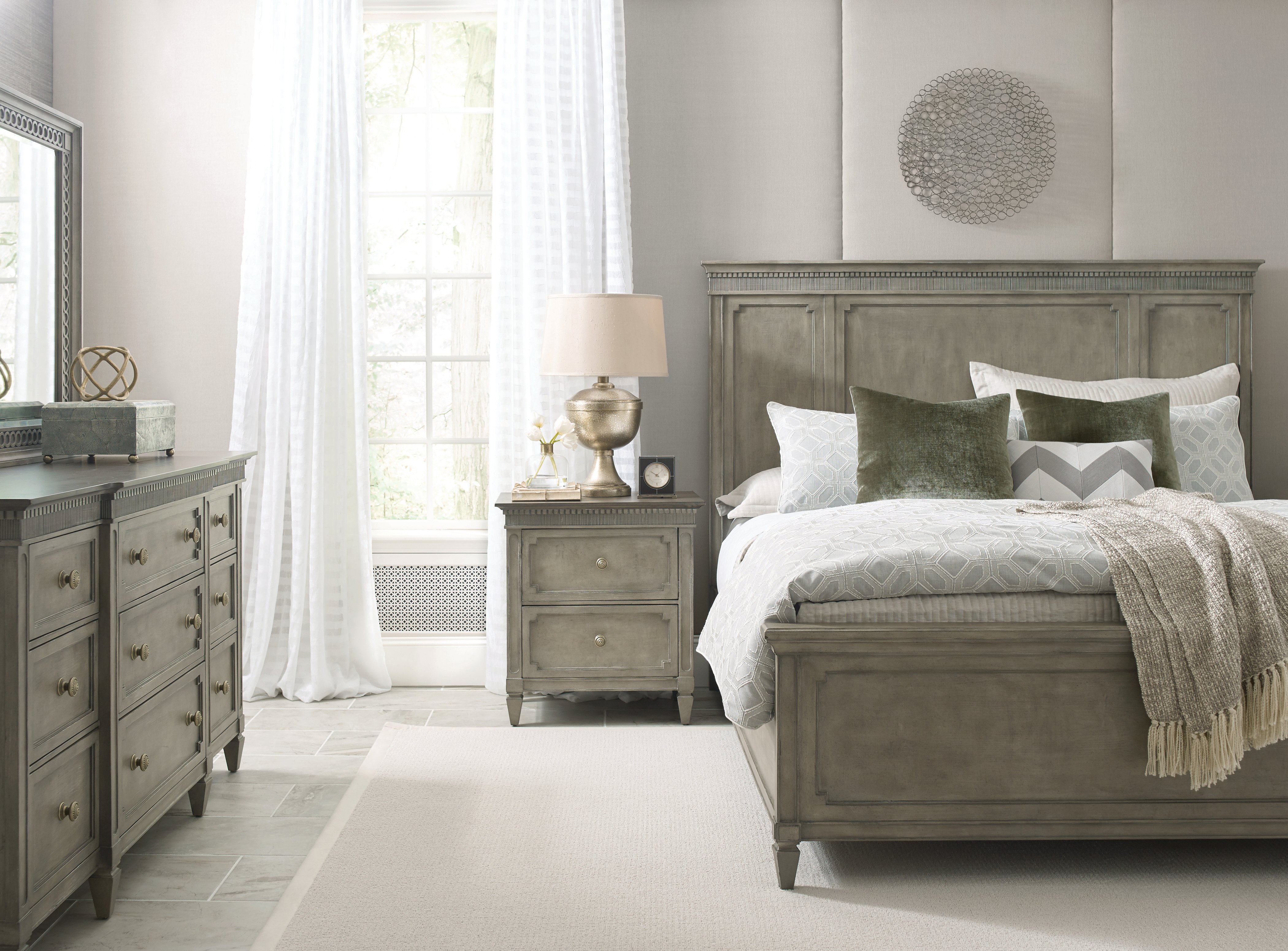 standard bedroom furniture set